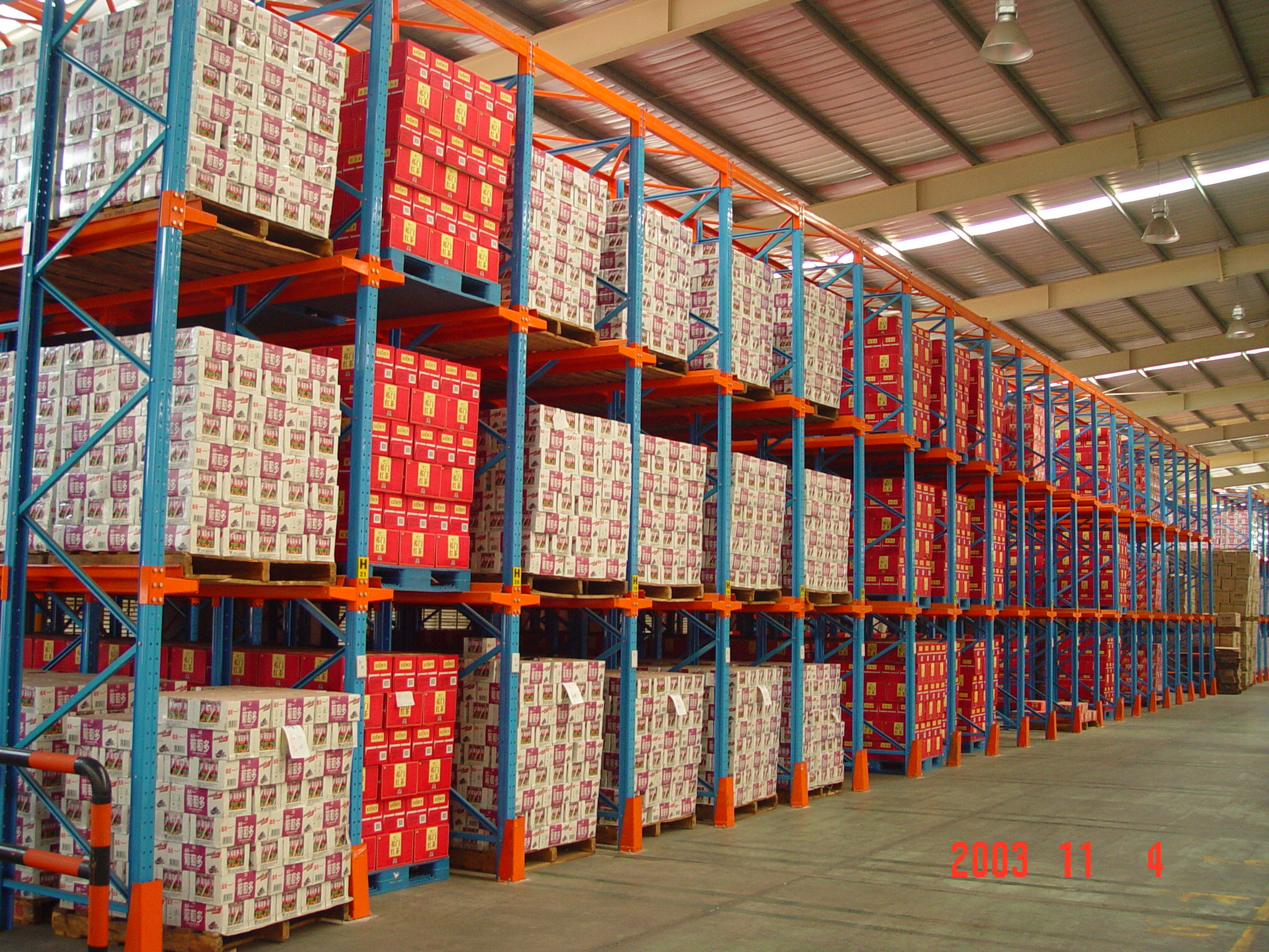 Berkendara di Sistem Racking Pallet