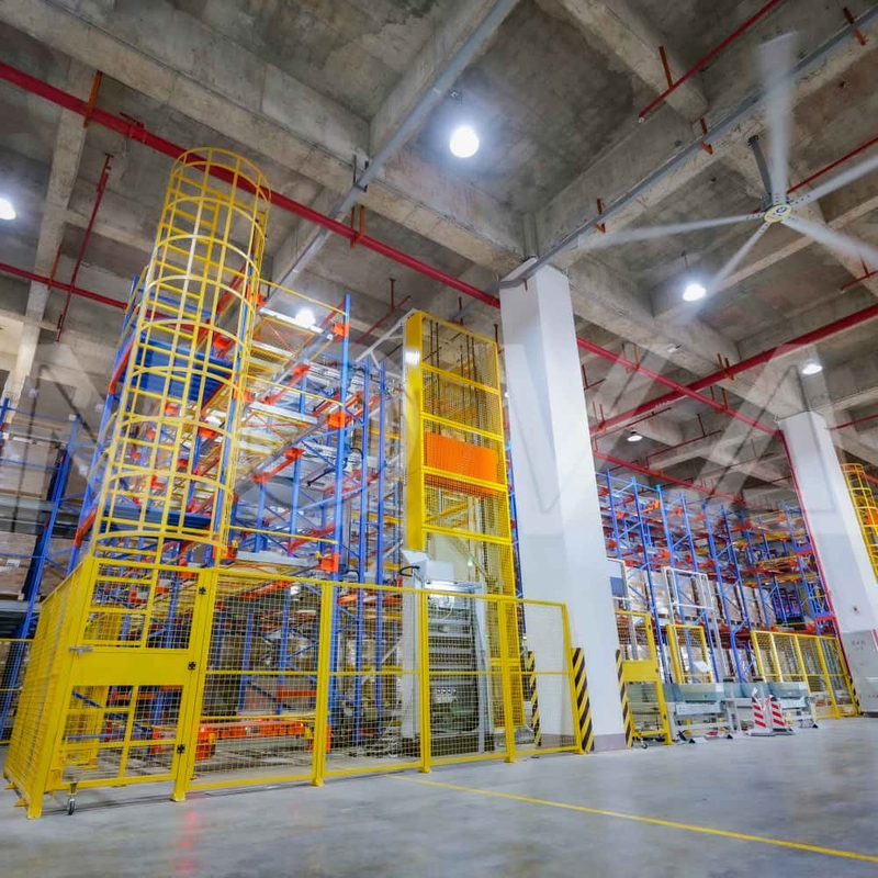 Sistem shuttle radio 4 arah otomatis ASRS Sistem Rak Solusi Penyimpanan Cerdas 