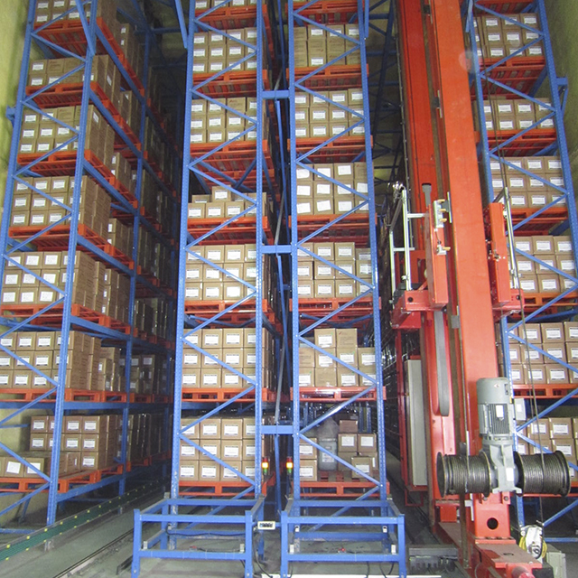 Selektif ASRS Lift Stacker Crane Pallet Warehouse Animasi