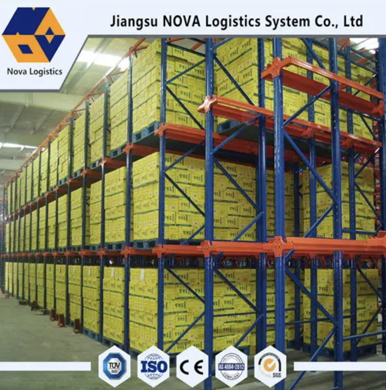 Mengemudi di palet racking