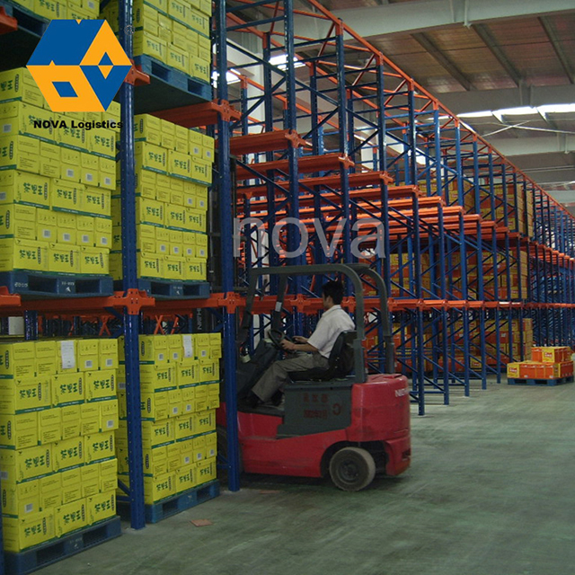 Penggerak Baja Q235B Tugas Berat Otomatis Penuh Pabrik dalam Drive Through Shuttle Racking