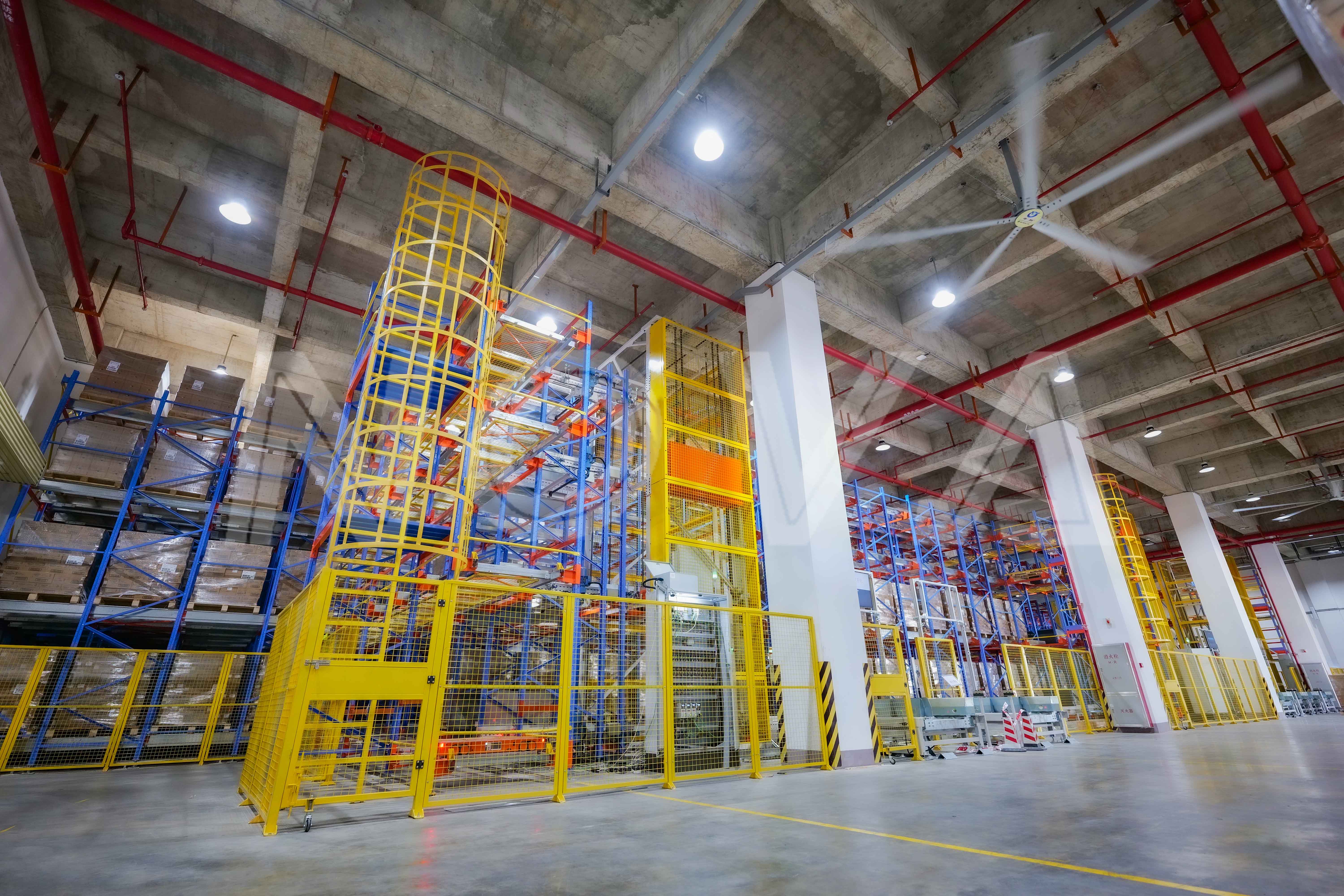 Sistem Racking Solusi Penyimpanan ASR Intelligent Four Way Sistem Racking 